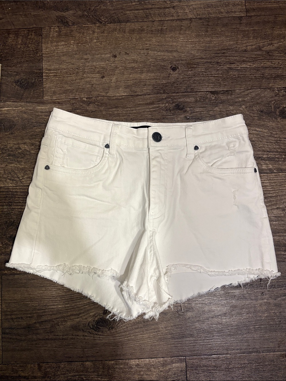 Kut from the Kloth high rise Jane short white size 4